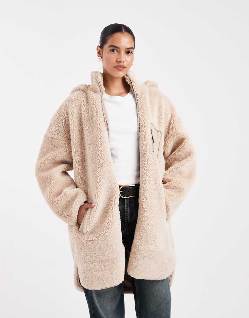 ONLY - Teddyfell-Jacke in Beige mit Kapuze-Neutral ONLY - Teddyfell-Jacke in Beige mit Kapuze-Neutral von ONLY