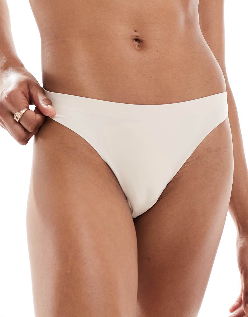 ONLY - Verstärkter, nicht sichtbarer Tanga in Beige-Neutral von ONLY