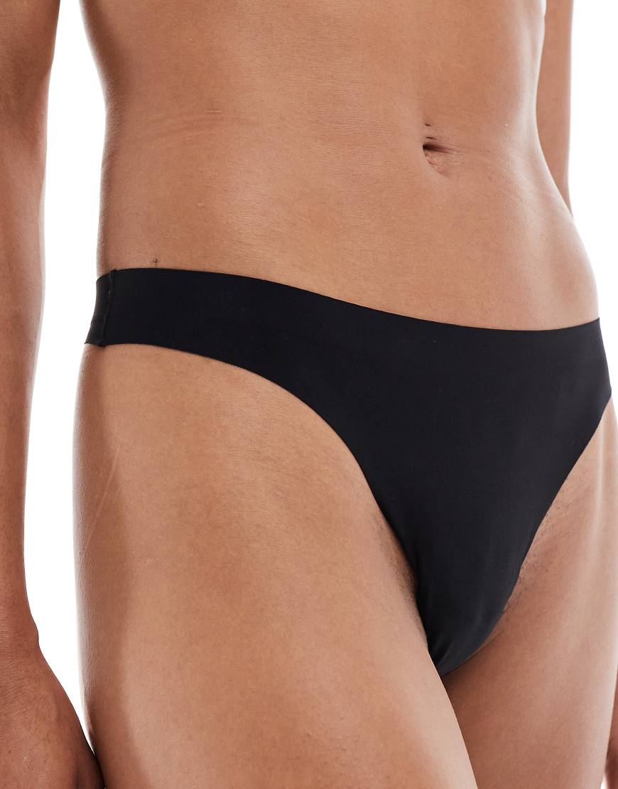 ONLY - Verstärkter, nicht sichtbarer Tanga in Schwarz von ONLY