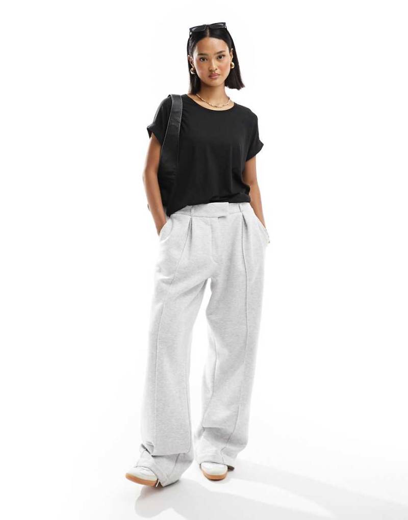 ONLY - Weiches T-Shirt in meliertem Anthrazit mit Rundhalsausschnitt-Grau von ONLY