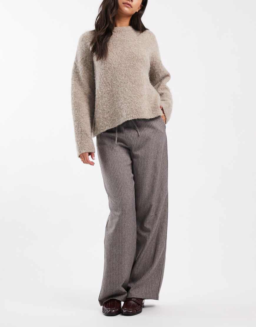 ONLY - Weit geschnittene Hose in Grau mit Nadelstreifen von ONLY