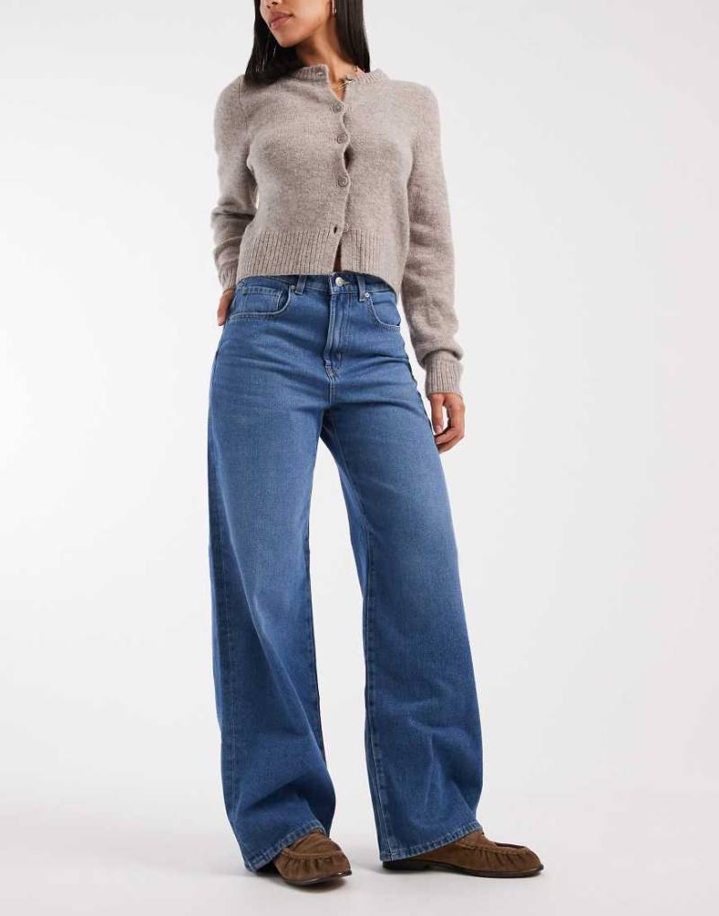 Only - Hope - Jeans in Mittelblau mit hohem Bund und weitem Bein von ONLY