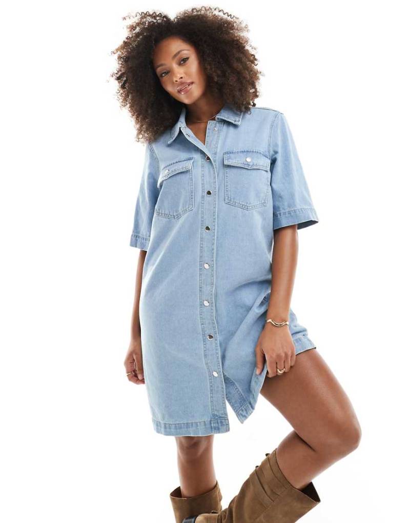 Only - Kurzärmliges Jeanskleid in hellblauer Waschung von ONLY