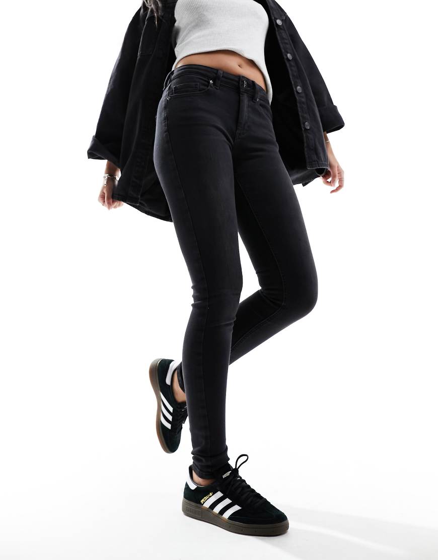 Only - Skinny-Jeans mit mittelhohem Bund in Schwarz von ONLY