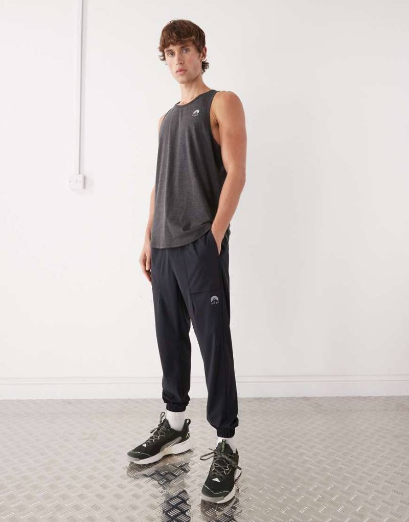 OOSC - Elite Everday Activewear - Jogginghose in Schwarz von OOSC
