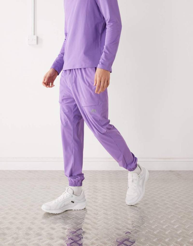 OOSC - Elite Everyday Activewear - Jogginghose in Lila von OOSC