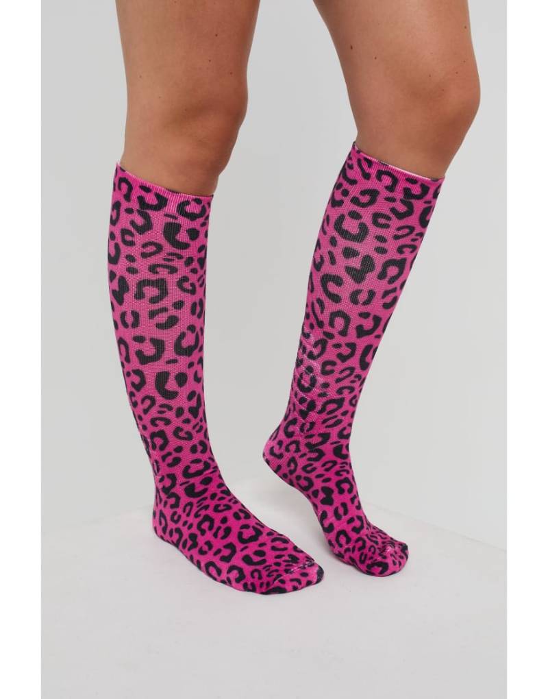OOSC - Hotel California - Bunte Ski-/Snowboardsocken in Rosa mit Leopardenmuster von OOSC