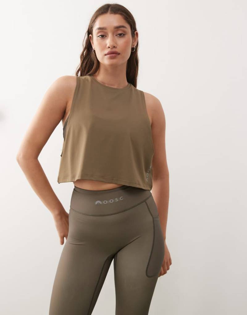 OOSC - Infinite - Cropped Tanktop in Khaki-Grün von OOSC