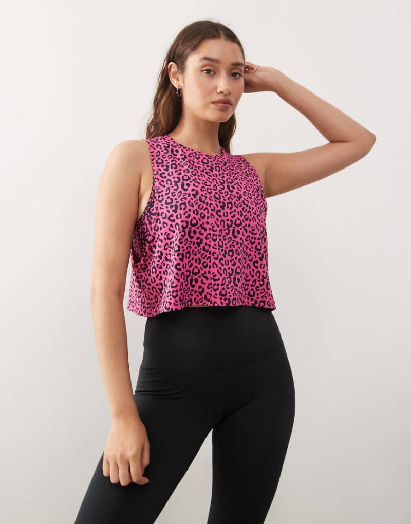 OOSC - Infinite - Cropped-Tanktop in Rosa mit Leopardenmuster von OOSC