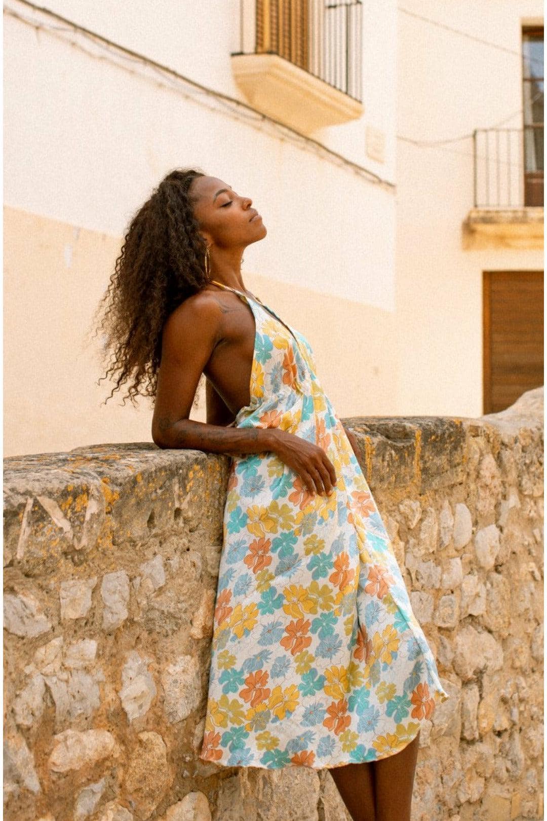 Kiara Schlupfkleid - Pastell Geblümt Kiara Schlupfkleid - Pastell Geblümt von OOTOCLOTHING