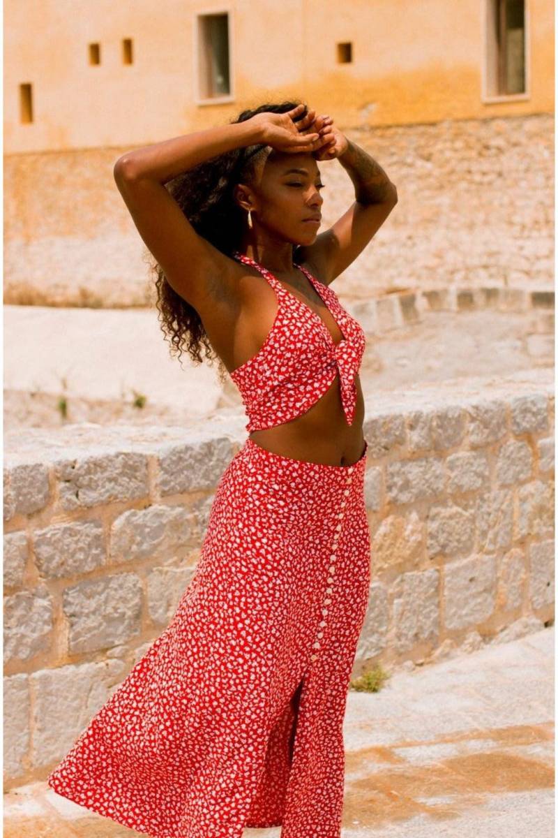 Niki Crop Top - Rot von OOTOCLOTHING