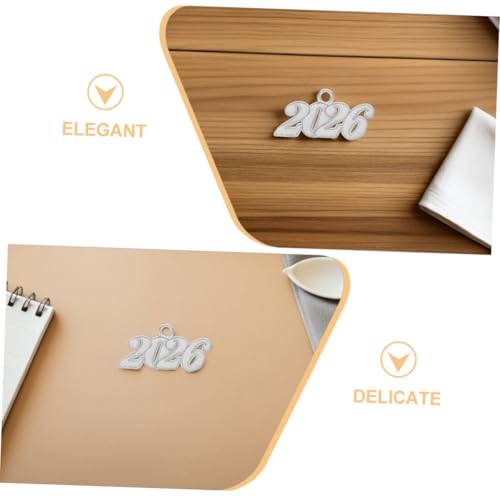 ORFOFE 50 Stück Abschluss Quaste Charms in Gold und Silber Anhänger für Abschlussmützen DIY Schmuckherstellung Halsketten Armbänder Ohrringe Vielseitige Abschlussdekorationen von ORFOFE