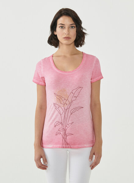 ORGANICATION Cold Pigment Dyed T-shirt aus Bio-Baumwolle mit Pflanzen-Print von ORGANICATION