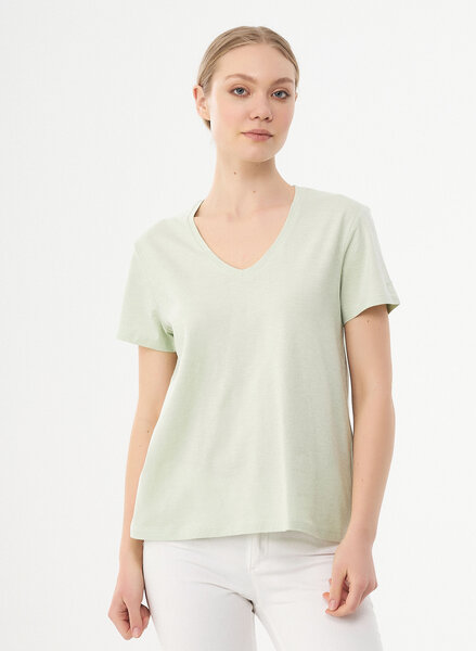 ORGANICATION Damen Basic T-Shirt aus Bio-Baumwolle mit V-Ausschnitt von ORGANICATION