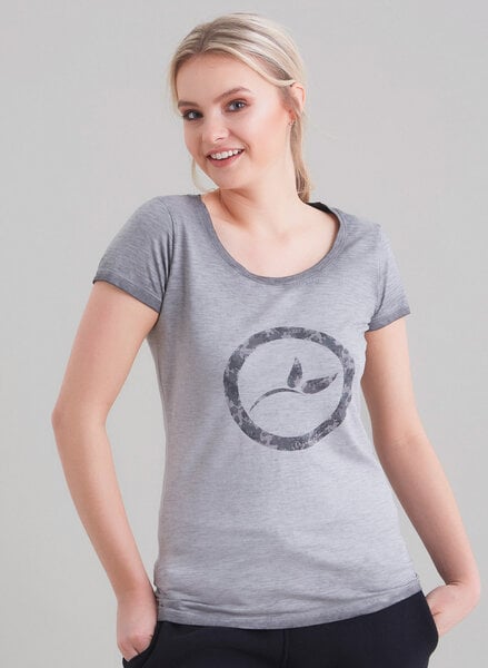 ORGANICATION Damen Garment Dyed T-Shirt vorne mit Logo-Druck von ORGANICATION