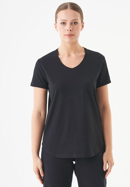 ORGANICATION ESSENTIALS-TUBA- Basic T-Shirt aus Bio-Baumwolle mit V-Ausschnitt ORGANICATION ESSENTIALS-TUBA- Basic T-Shirt aus Bio-Baumwolle mit V-Ausschnitt von ORGANICATION
