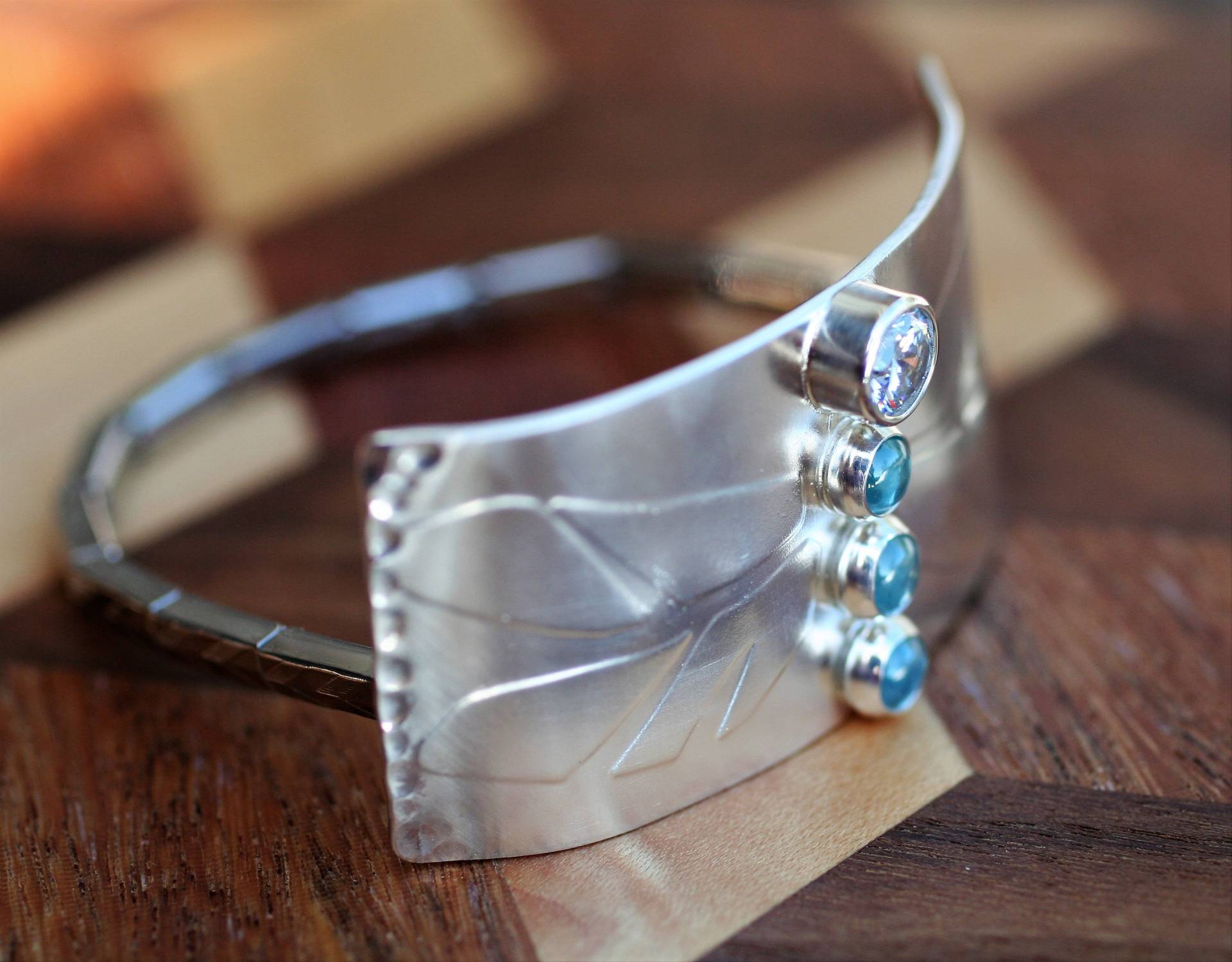 Libelle Aquamarin Armband Tief Geprägtes Design Vintage Erweiterbares Armband Bequem Und Einzigartig Garten Themen Raffiniert von ORlove