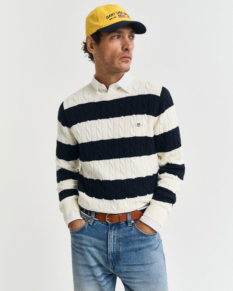 Gant Rundhalspullover STRIPED COTTON CABLE C-NECK besticht durch ein durchgehendes Streifenmuster in Zopfstrickstruktur von Gant