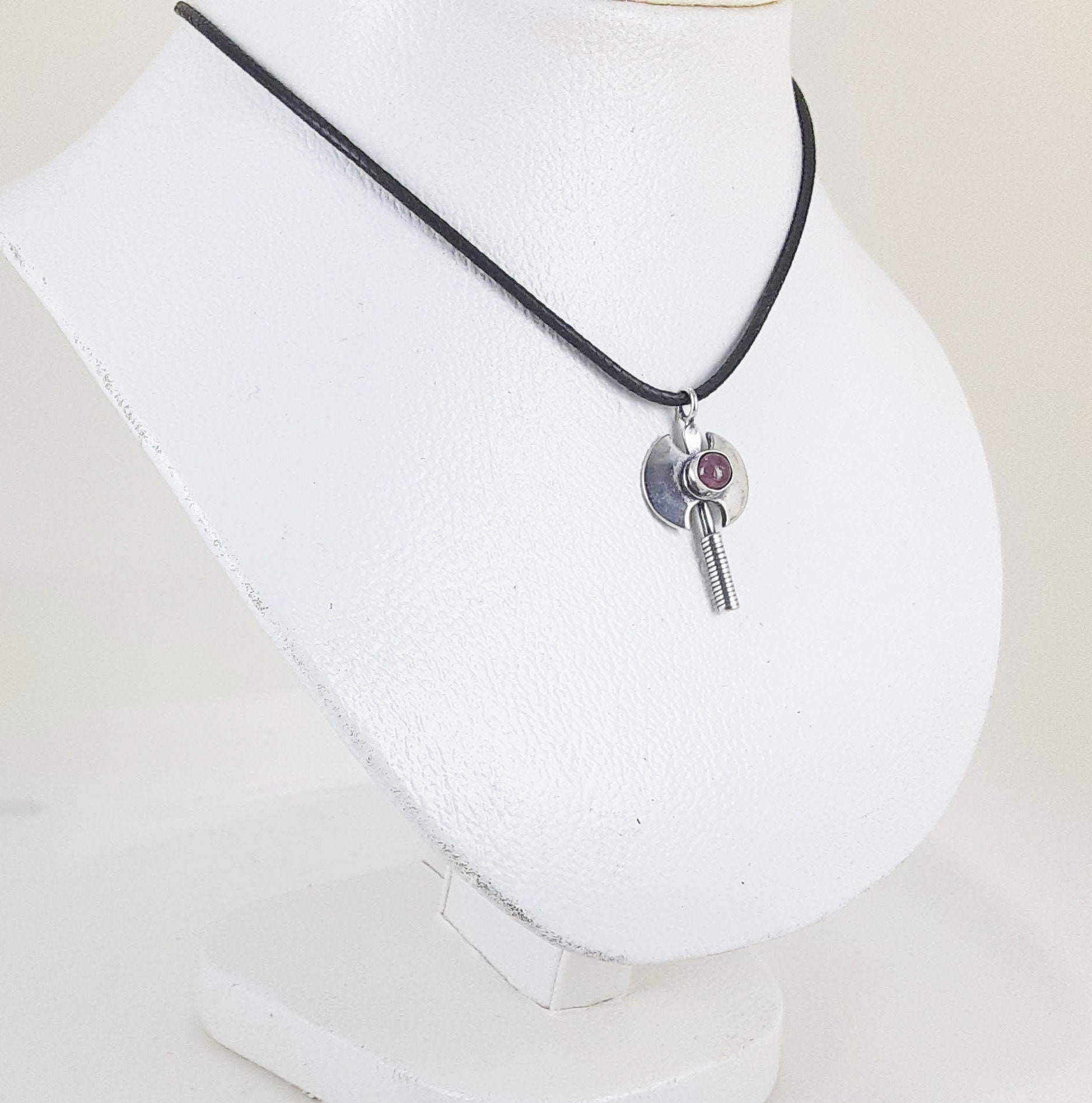 Labradorit Anhänger Mit Edelstein Labradorit Anhänger Mit Edelstein von OUTmall