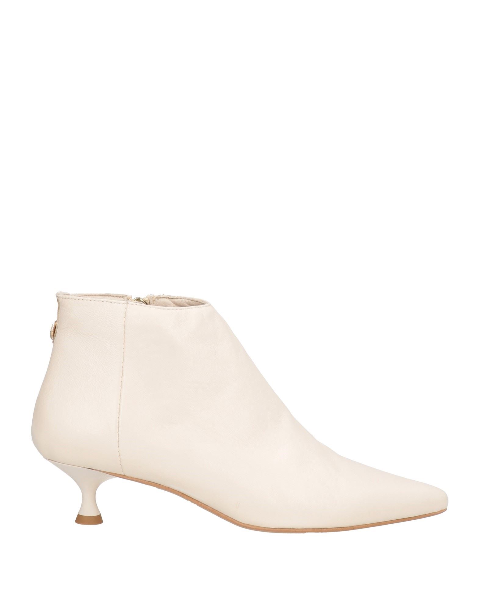 OVYÉ Stiefelette Damen Off white OVYÉ Stiefelette Damen Off white von OVYÉ