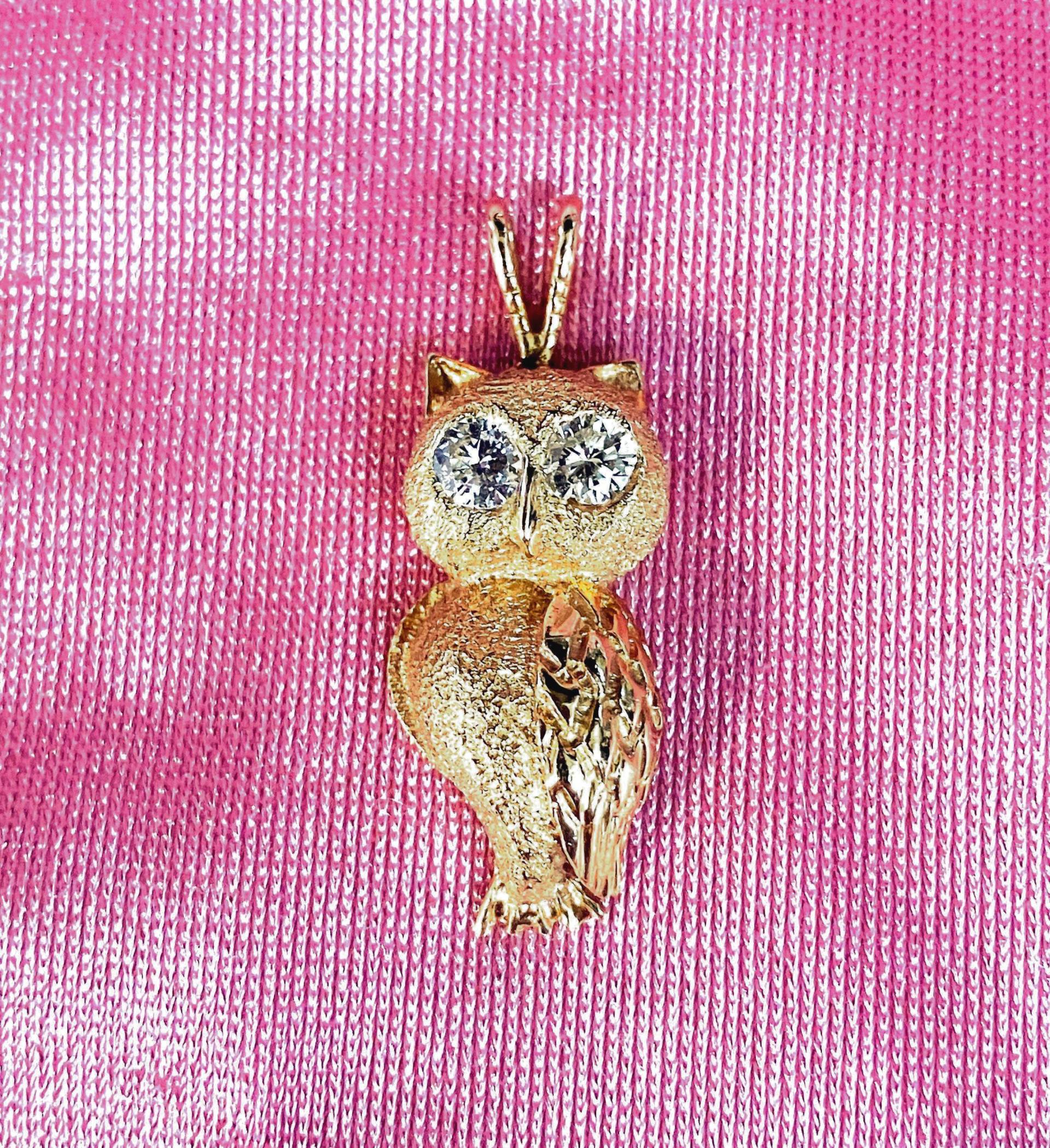 14Kt Gelbgold Eulen Anhänger Mit Diamant Augen - 3 D Ganzkörper ~ cm 14Kt Gelbgold Eulen Anhänger Mit Diamant Augen - 3 D Ganzkörper ~ cm von OWLLADYArt