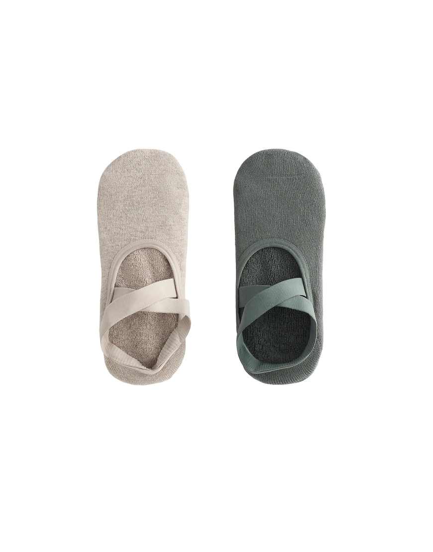 OYSHO - 2 Paar gepolsterte Yoga- und Pilates-Socken aus Baumwollmix in Dunkelgrün mit überkreuzten Riemen von OYSHO