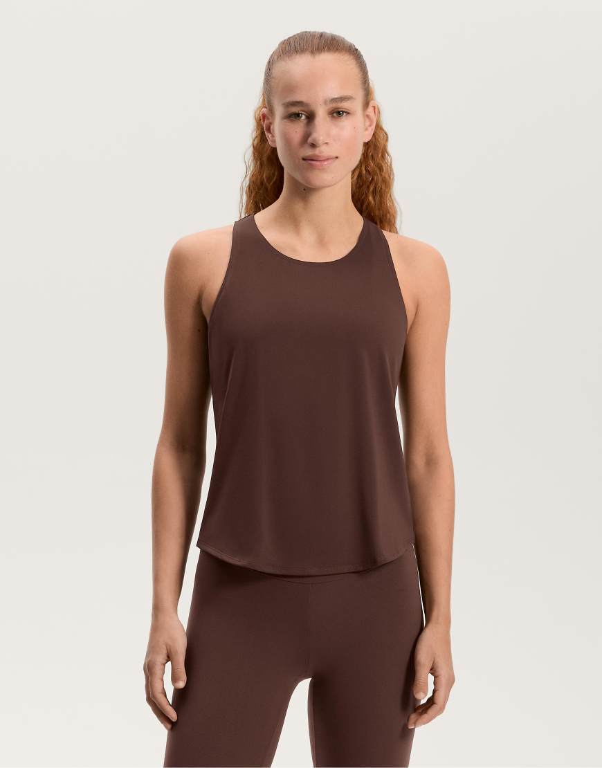 OYSHO - Comfortlux - T-Shirt in Dunkelbraun mit überkreuztem Detail am Rücken-Brown von OYSHO