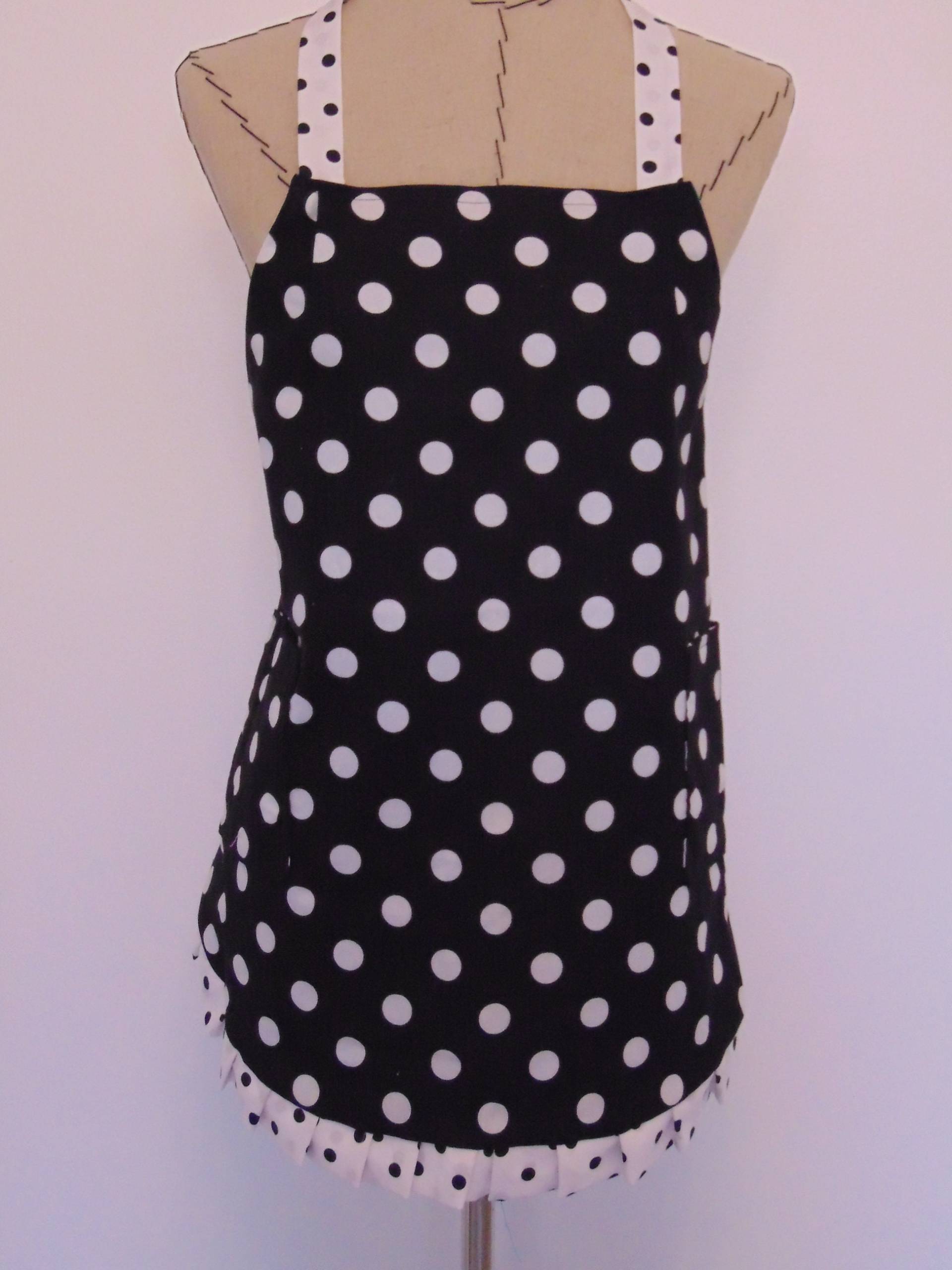 Polka Dot Schürze Mit Rüschen Polka Dot Schürze Mit Rüschen von OakTreeJunction