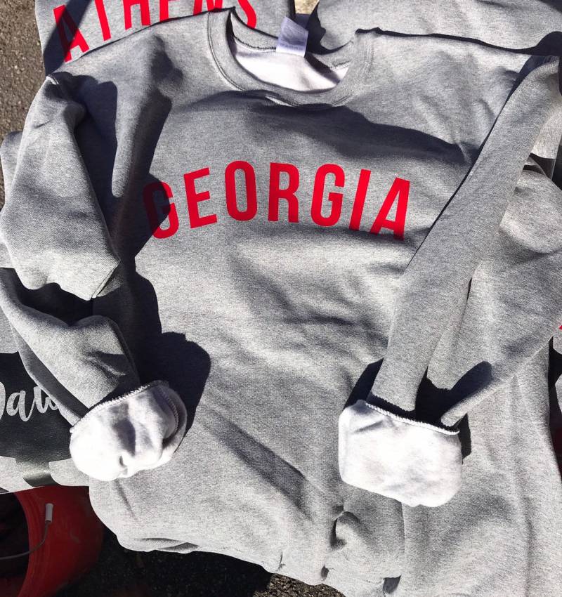 Georgia Or Athens - Universität Von Georgia Uga Sweatshirt College Football Bulldoggen Sek Geschenk Alumni Eltern Mama Papa von OakandMossClothing