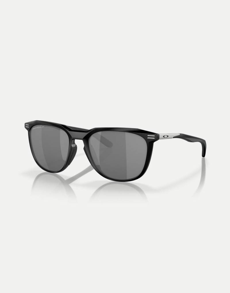 Oakley - Thurso - Quadratische Sonnenbrille in mattem Schwarz mit grau verspiegelten, polarisierten Gläsern von Oakley