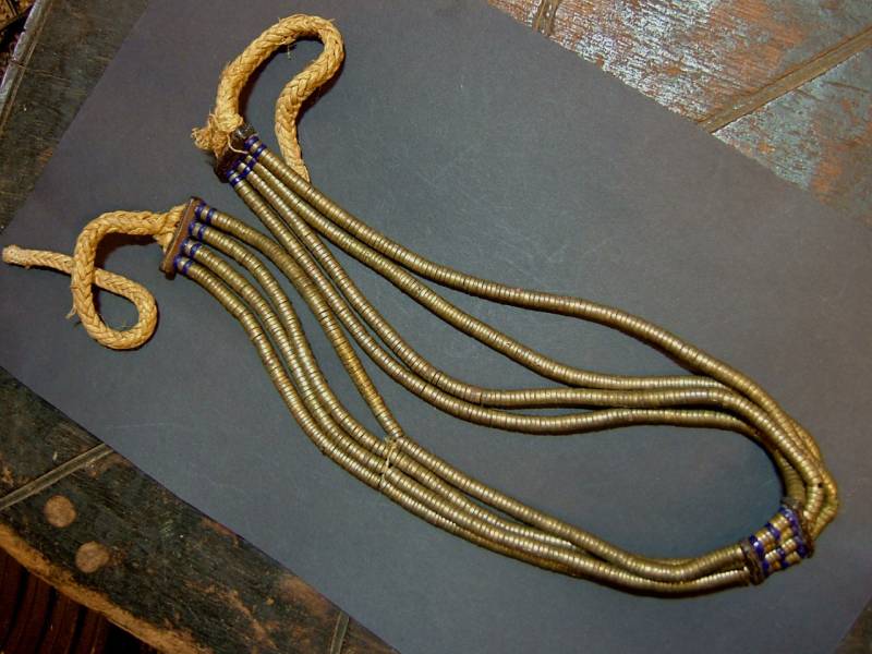 Messinggürtel Aus Dem Afrikahandel, 56cm Messing, 91cm Inklusive Bindebänder. 4 Messingreihen 25 Mm Breit, Messingringe 2 X 5 von OasisAfricanTrade