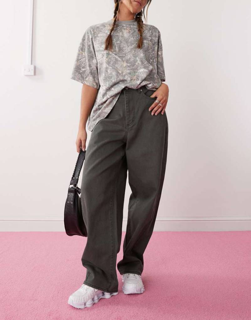 Obey - Leah - Weite Hose in verblasstem Schwarz mit fünf Taschen von Obey