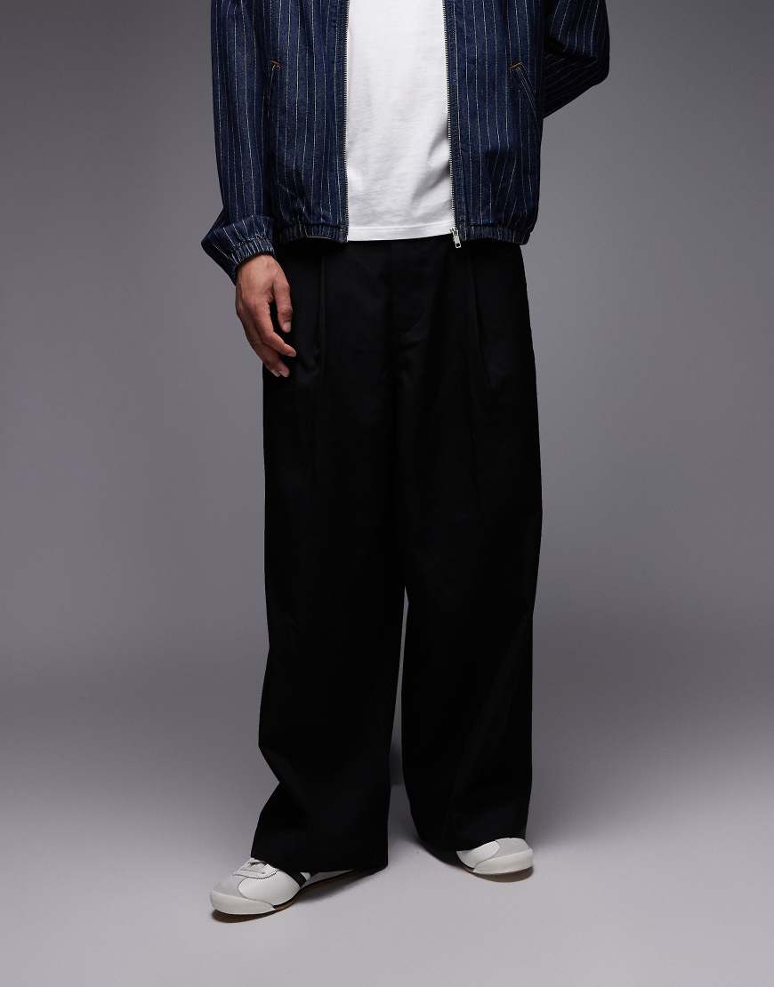 Obey Oliver - Bundfaltenhose aus Twill in Schwarz mit geradem Beinschnitt von Obey