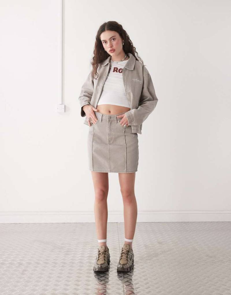 Obey - Serene - Midirock aus Denim in verblasster Beigewaschung-Neutral von Obey