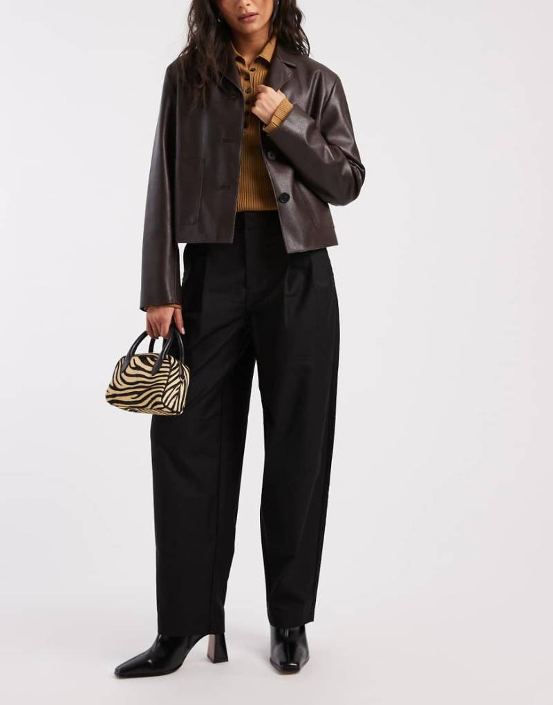 Object - Barrel-Leg-Hose in Schwarz mit Bundfalten von Object