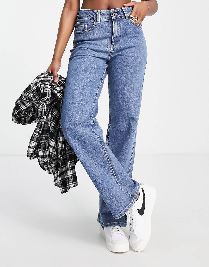 Object - Dad-Jeans aus Baumwolle in mittelblauer Waschung mit weitem Bein - MBLUE Object - Dad-Jeans aus Baumwolle in mittelblauer Waschung mit weitem Bein - MBLUE von Object