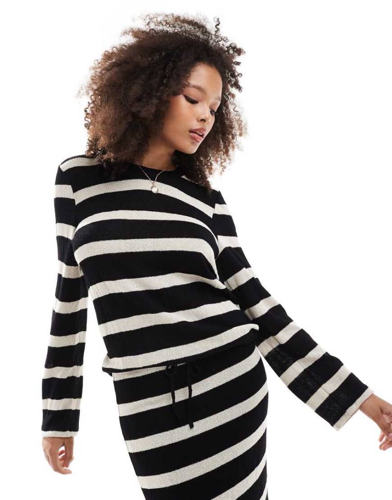 Object - Durchsichtiger, gestreifter Strickpullover in Schwarz-Weiß, Kombiteil von Object