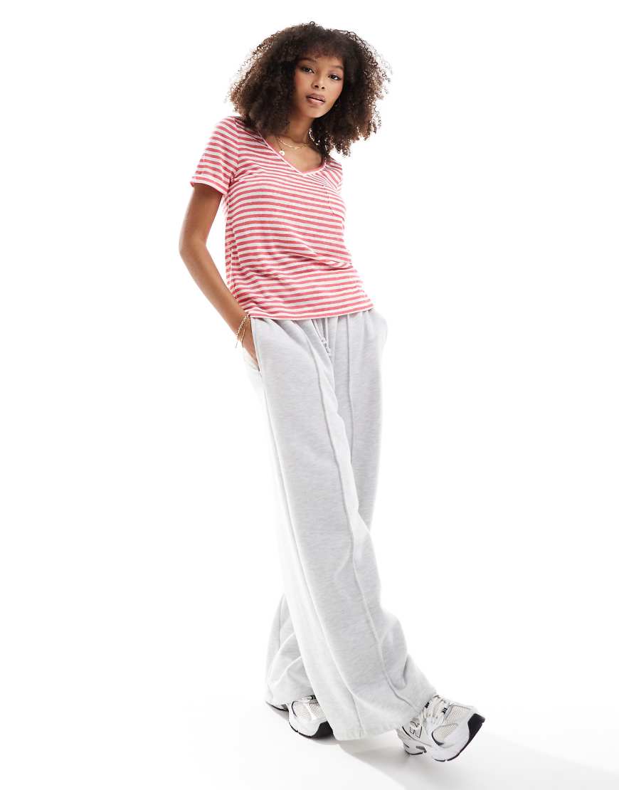 Object - Gestreiftes T-Shirt in Rosa und Weiß mit V-Ausschnitt von Object