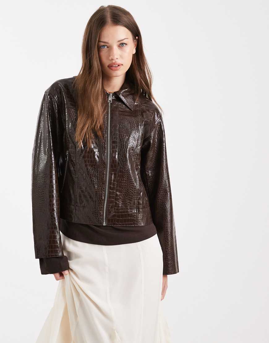 Object - Hochwertige Cropped-Jacke aus Kroko-Lederimitat in Schokobraun-Brown Object - Hochwertige Cropped-Jacke aus Kroko-Lederimitat in Schokobraun-Brown von Object