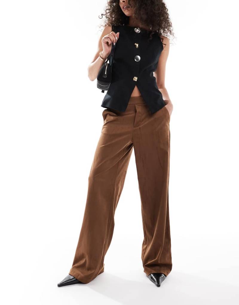 Object - Hochwertige Hose aus Wildlederimitat in Kamelbraun mit weitem Bein-Neutral von Object