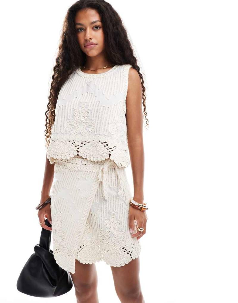 Object - Hochwertiges Häkeloberteil in Creme mit Applikation, Kombiteil-Weiß von Object