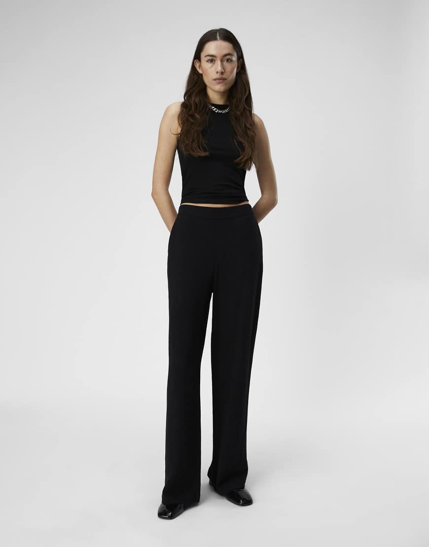 Object - Hose in Schwarz mit weitem Bein Object - Hose in Schwarz mit weitem Bein von Object
