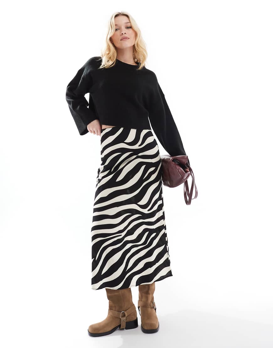 Object - Knöchellanger Satinrock mit Zebraprint in Schwarz-Weiß-Bunt von Object