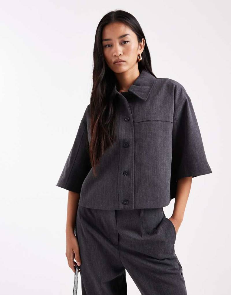 Object - Kurzärmliger Cropped-Blazer im Hemden-Stil in dunkelgrau meliert, Kombiteil von Object