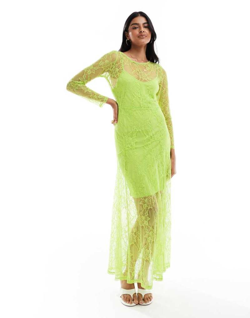 Object - Langärmliges, transparentes Maxikleid in Limettengrün mit Spitze von Object