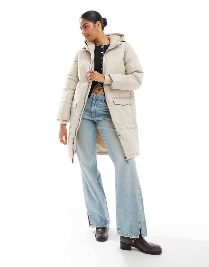 Object - Langer Steppjacke in Silbergrau mit Kapuze-Weiß von Object