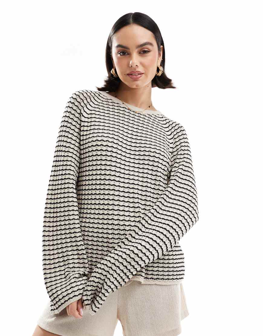 Object - Locker geschnittener Pullover in Schwarz-Weiß mit weiten Ärmeln Object - Locker geschnittener Pullover in Schwarz-Weiß mit weiten Ärmeln von Object