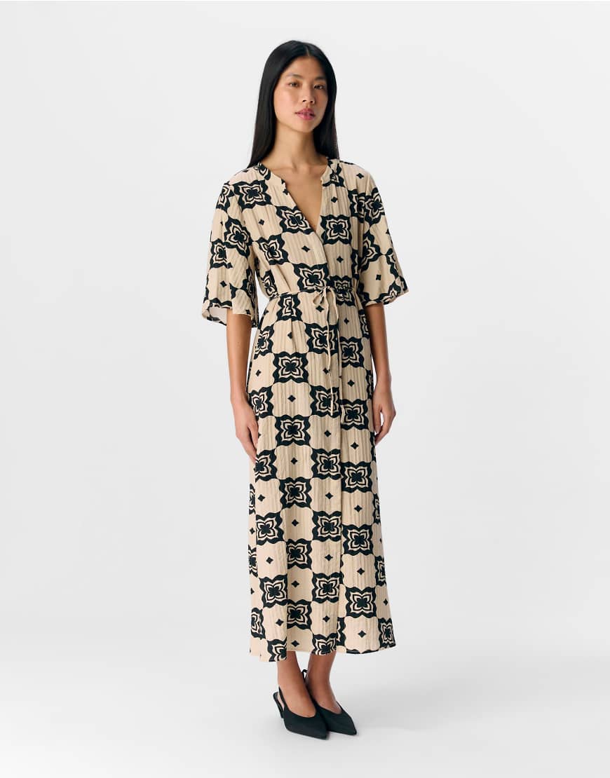 Object - Midikleid in Sandmuschel-Weiß Object - Midikleid in Sandmuschel-Weiß von Object