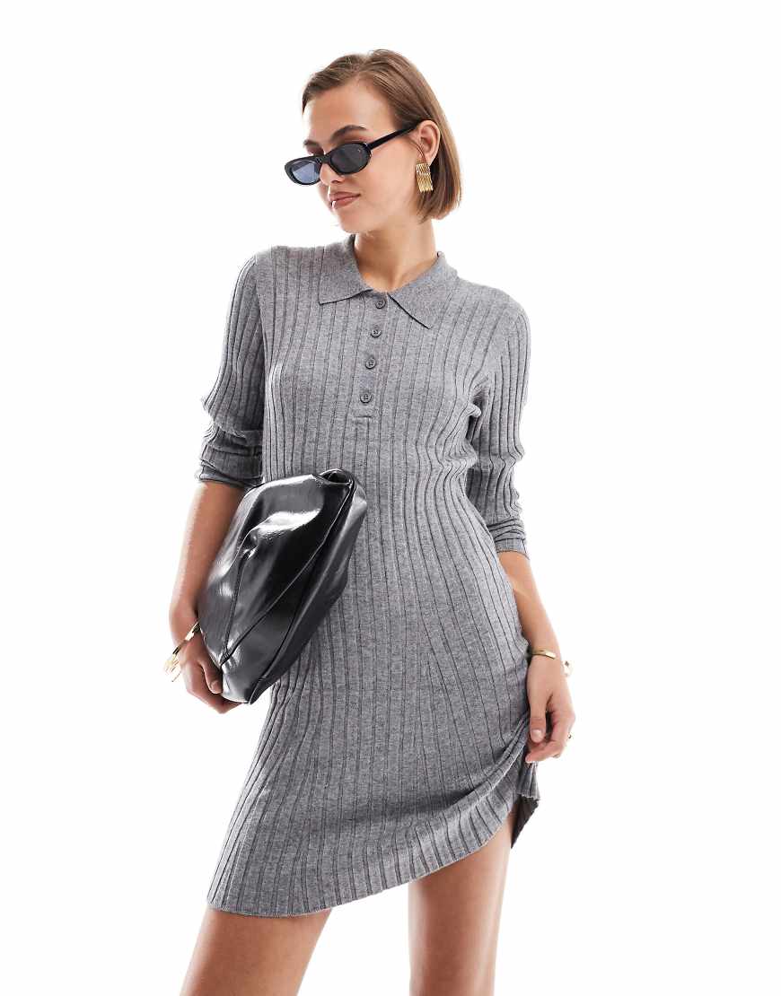 Object - Mini-Strickkleid in meliertem Mittelgrau mit Henley-Ausschnitt Object - Mini-Strickkleid in meliertem Mittelgrau mit Henley-Ausschnitt von Object