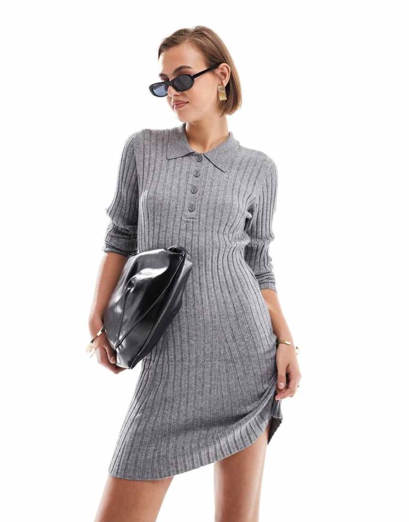 Object - Mini-Strickkleid in meliertem Mittelgrau mit Henley-Ausschnitt von Object